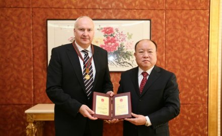 軟控專家Karol Vanko獲國家友誼獎