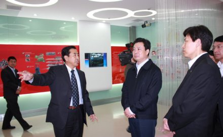 山東省委常委、青島市委書記李群來軟控調研